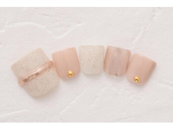 7000円　フットネイル