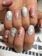 トータルサロン 白べぇーっ プラス/スタッフネイル