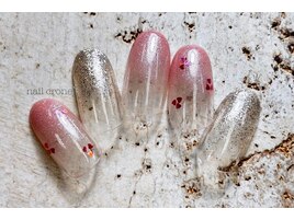 小さなハートフラワーネイル