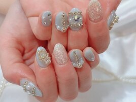 くすみブルーDior風ネイル