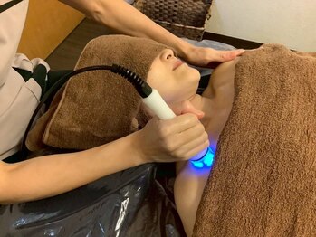 ルメアプロデュースド バイ ドクターメディヘッド(Lumea produced by Dr MediHead)の写真/ハイパーナイフで全身の疲れを解消！お疲れの箇所を重点的に施術するので満足度◎仕事帰りにも通いやすい！