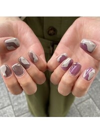 左右非対称ネイル