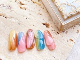 カラフルぷくぷくネイル
