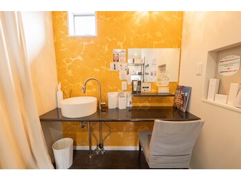 ネイルドクター(nail doctor)/メイクルーム完備