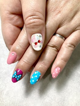 ラキネイル(LAKI Nail)/ミニーちゃんネイル
