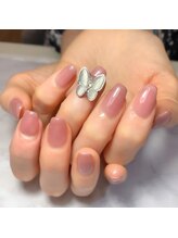 ネイルスパシェリー 金沢文庫/大きめ蝶々×ワンカラー