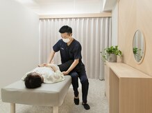 きっと整体院の雰囲気（完全個室なのでリラックスして施術を受けていただけます♪）