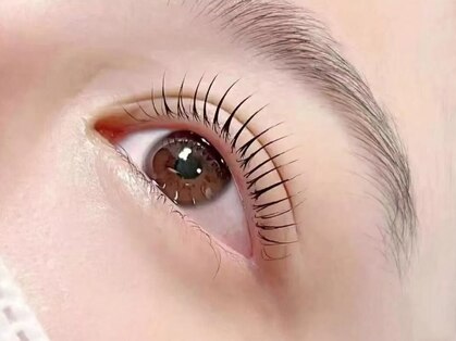 【まつげパーマ・パリジェンヌ専門店】Yii Salon 池袋東口店の写真