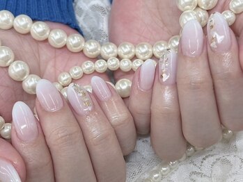 ハニービービー(Honey Bee Bee)/ホワイトシェルネイル