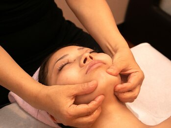 リカ整体院 大久保店/小顔コルギ