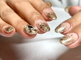 キラキラゴールドで冬ネイル☆
