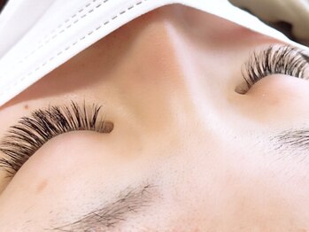 パールビューティーラッシュアンドネイル(Pearl Beauty Lash nail)/フラット&ボリュームラッシュ