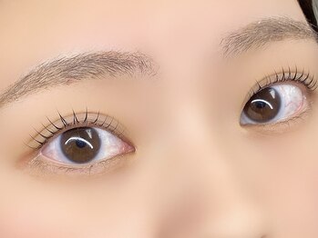 フィア(Fia)の写真/【モチの良いラッシュリフトが一番人気】自まつげを最大限に美しく♪ナチュラルだけど目を引く綺麗な目元に