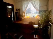 ベラ/夕暮れに包まれるサロン♪