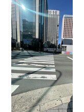 スリーアイ(THREE EYE)/進むと信号が見えてきます！