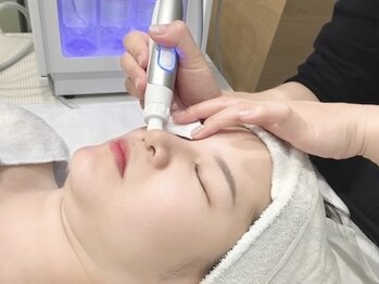 アトリエール(Ateliere)の写真/【フェイシャル初めての方に】地域最安値挑戦中！大人気の毛穴洗浄《ハイドラフェイシャル》毛穴レス★