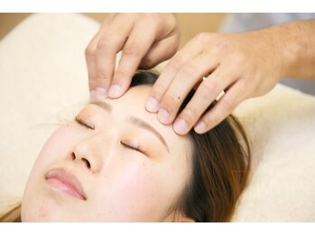 再光堂整体院の写真/《小顔矯正で首肩コリも同時に解消★》独自の技術で顔の骨と筋肉を調整◎施術後はスッキリ小顔変化を実感！