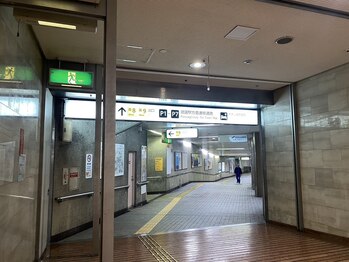 ツムギ 博多店(紬麦 tsumugi)/【道案内】西8出口を目指します