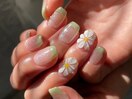 フラワーネイル×フレンチネイル