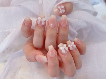 ネイルサロン デコール(NAIL SALON Decor)の写真/\華やかネイルで特別な日をもっと可愛く♪/Decorで指先から可愛さと自信を手に入れてみませんか?