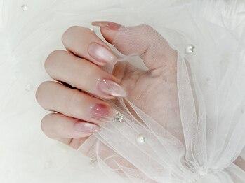 ブライダルネイル 宝石ネイル