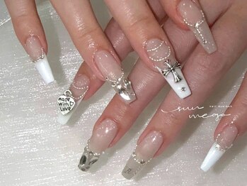 サンミーゴネイル 神戸店(Sunmego Nail)の写真/フォルムの美しさ◎イベントにも合う華やかネイルで周りと差がつく指先に★ベイビーブーマーも定評あり◎