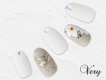 手描きフラワーネイル