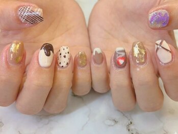 サロンドニーナ(Salon De Niina)の写真/【フィルイン・パラジェル導入店】選べるデザイン定額コースやオーダーカスタムネイルあり◎