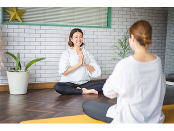 アリュール(ALLURE)/ヨガレッスン