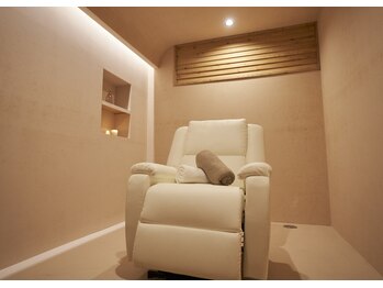 はりと美容鍼灸治療院(HaRi&美容鍼灸治療院)/施術室（完全個室）