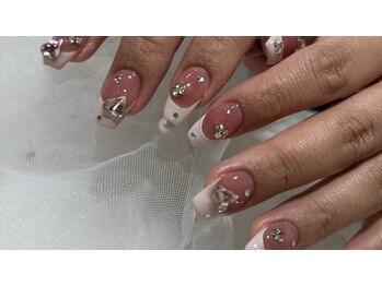 キラキラ白フレンチ