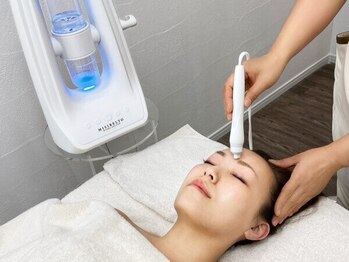 ティンクルホワイト 上尾店の写真/【ハイドロ毛穴洗浄で美肌に◎】毛穴の開き・黒ずみ・角栓などスッキリ解消！お気軽にお越しくださいませ♪