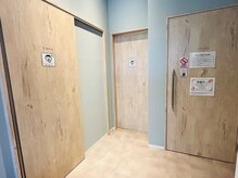 ナグヨガスタジオ イオンモールナゴヤドーム前店(NAG YOGA STUDIO)/スタジオフロア
