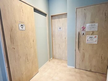 ナグヨガスタジオ イオンモールナゴヤドーム前店(NAG YOGA STUDIO)/スタジオフロア