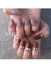 ヴァリエ(VARIE)/べっ甲アシメネイル