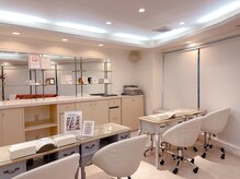 ビビットネイル 栄本店の雰囲気（広々とした店内でリラックスした時間を過ごせます♪）