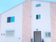 シュガー 武蔵小杉店(Sugar)の雰囲気（ピンクのレンガの一軒家★落ちついた雰囲気のサロン）