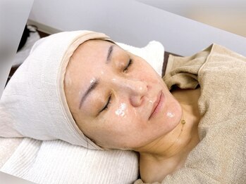 グランボヌール(grand bonheur)の写真/≪NEW*お肌が弱い方もできる肌育ピーリング+肌質別導入美容液¥5500≫お肌本来の生まれ変わる力をサポート♪