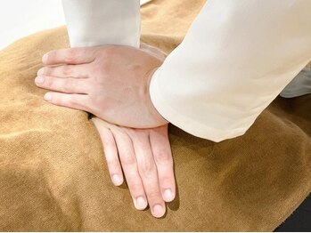 カンジク整体 茅場町店(KANJIKU整体)の写真/【猫背・巻き肩改善】首から整える姿勢リセット整体！見た目も不調も同時に解消！[茅場町駅1分/21時まで]