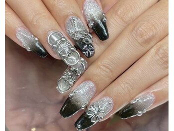 ピアスパーツで強め☆