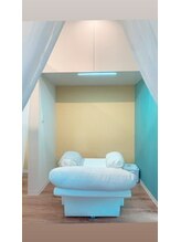 ココロニコル 今治店/フルフラットのチェアにて施術◎