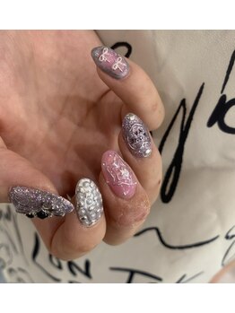 アングゥ ウル(ungu ul)/y2kネイル