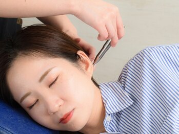 小顔矯正専門店 シンメトリー 梅田の写真/【大阪梅田】毎月多数ご来店の実力派★都度払いや平日限定10％OFFで手軽に小顔矯正を体験♪