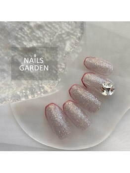 ネイルズガーデン(NAILS GARDEN)/ビジュー×フラッシュネイル