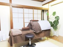 アリッシュ(ARiSH)の雰囲気（赤外線ドームで温め、美顔鍼やドライヘッドスパをしていきます！）