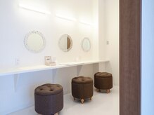 サリー(Sally)/ドレッサールーム