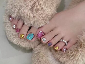ラッキー 渋谷店(Lucky)の写真/高技術×低価格!!足元から可愛く☆豊富なデザインとカラーから選べます。普段ハンドネイルができない方にも