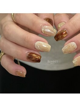 アソート 神戸元町(Assort)の写真/初めての方も親身なカウンセリング&施術で自慢したくなる爪先に♪人気のニュアンスアートで映える指先も◎