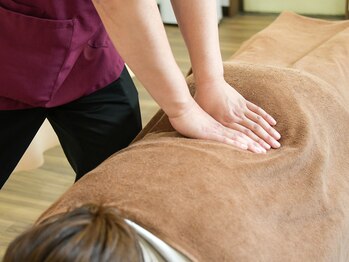 レナトス整体院(renatus)/腰の施術