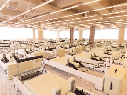 ピラティス the SILK 大阪梅田店【肩こり/リンパ/痩身/ダイエット/たるみ/骨盤矯正】の写真